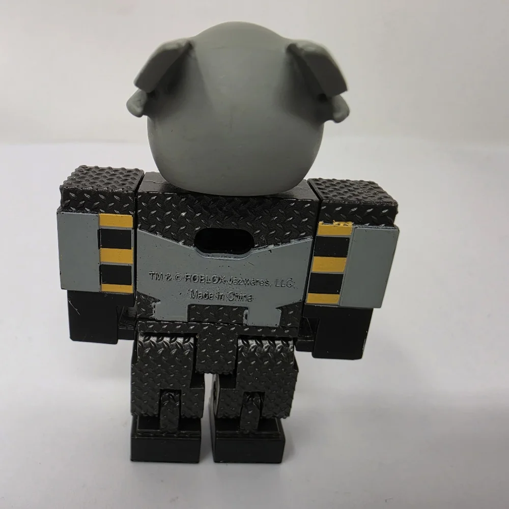 Jazwares Roblox Tower Defense Simulator Accelerator Collectible Figure